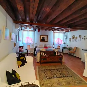 https://suite-ai-leoni.hotelslidodijesolo.com
